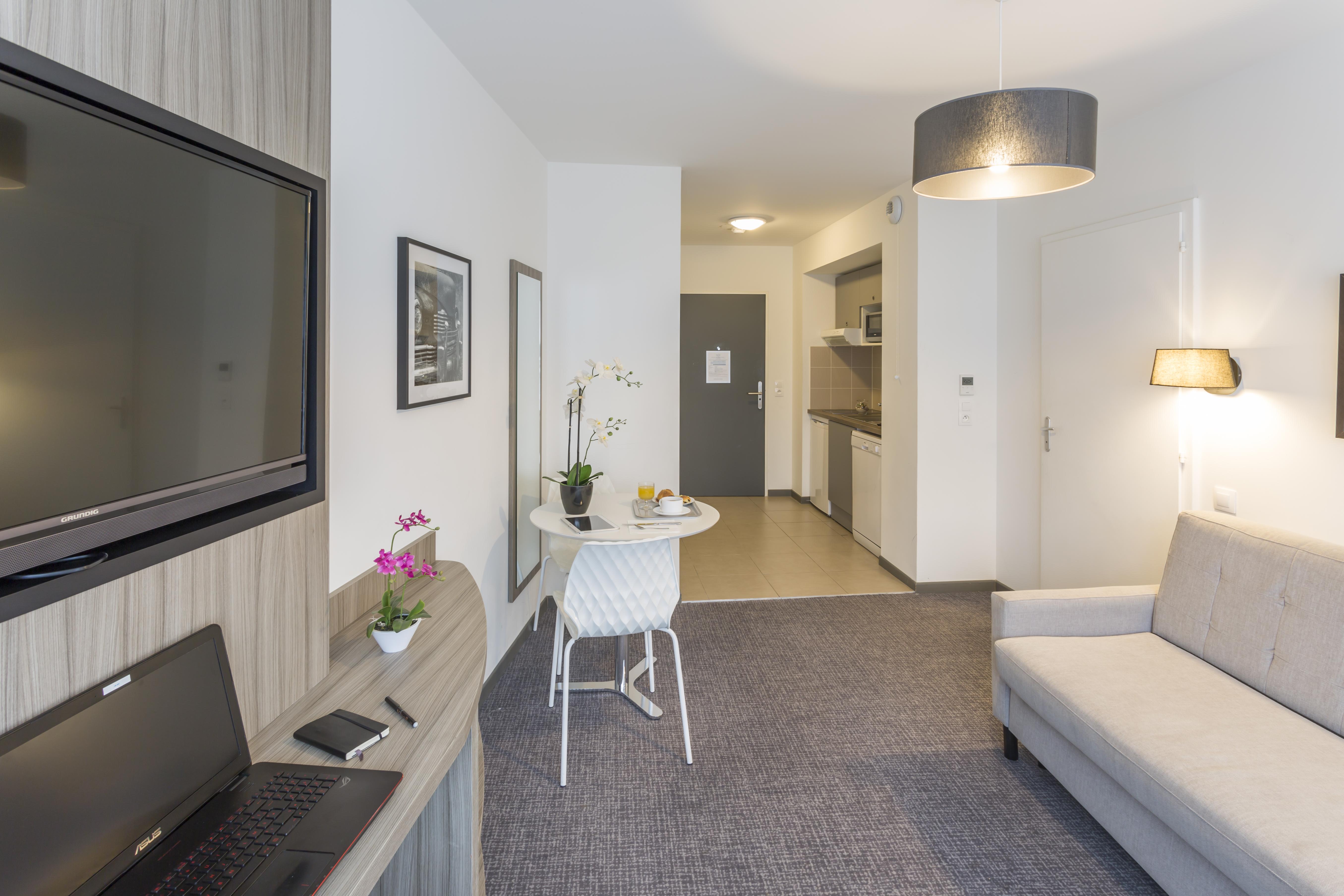 Nemea Elypseo Port 3* Strasbourg